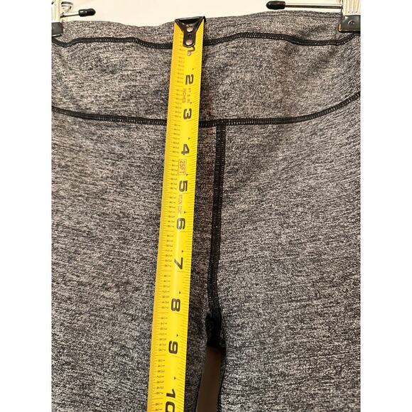 Victoria's Secret VSX Size Medium Gray Knockout Crop Leggings Activewear Yoga - Picture 10 of 13